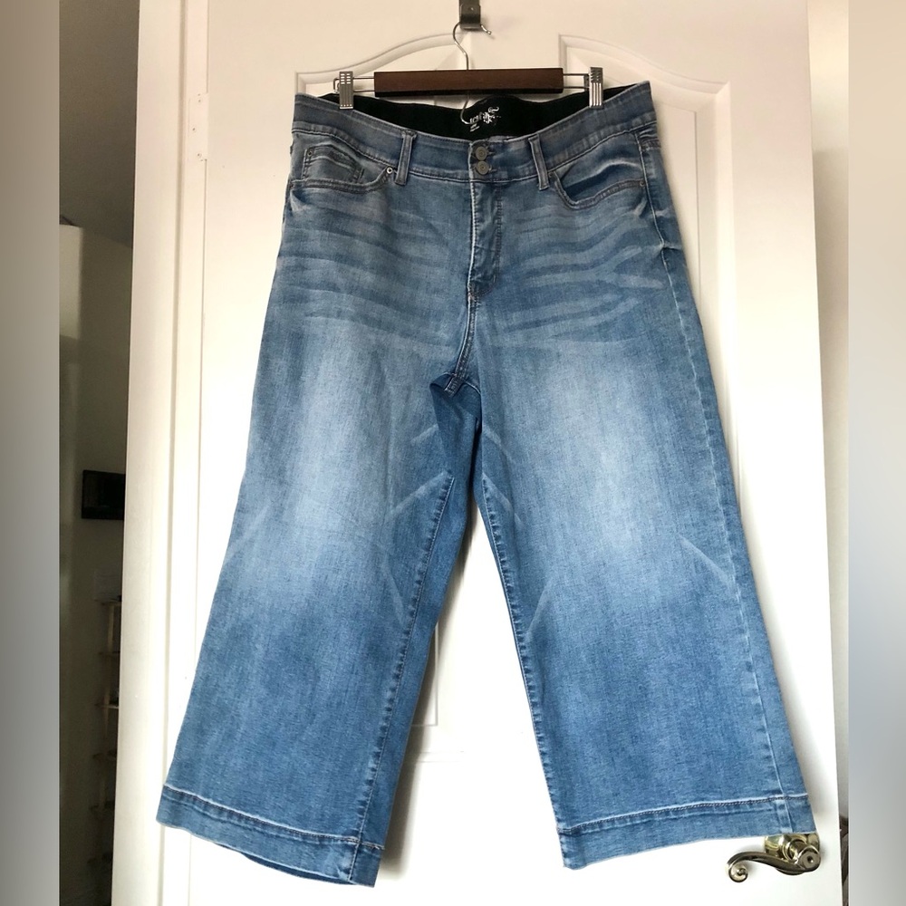 Terra & Sky Light Blue Wide-Leg Cropped Jeans